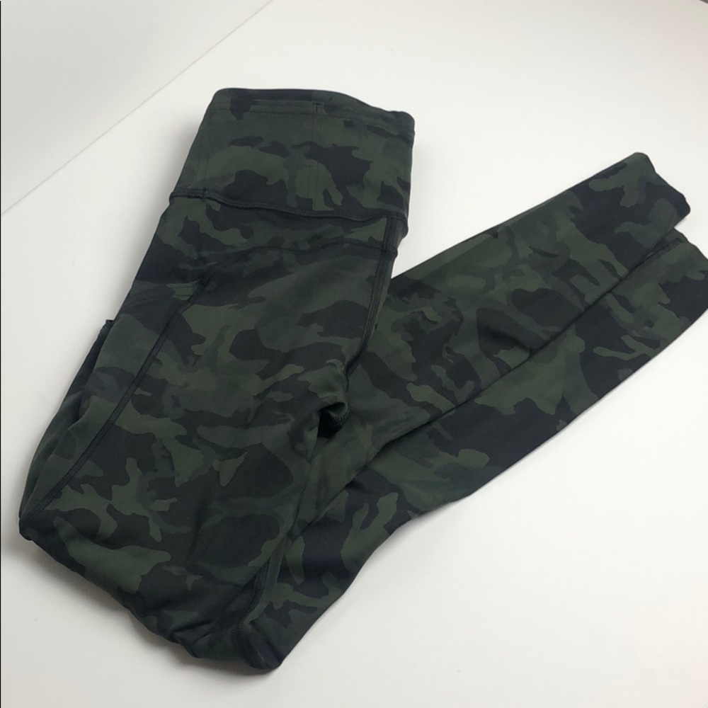 Lululemon Camo Fast & Free 25” 7/8 length Leggings